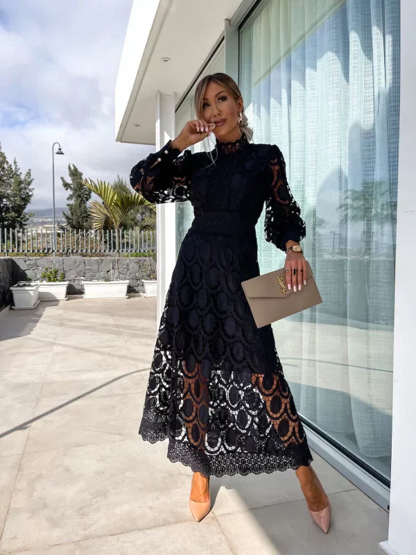 Clarissa – Elegant Lace Dress
